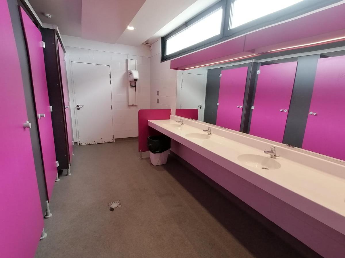 Sejour Insolite Sur Un Yacht. Bateau Hotel A Quai. La Rochelle  Exterior photo